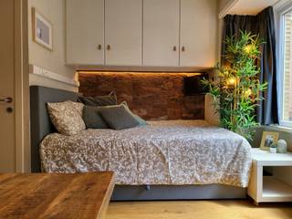 <p><span>Gezellig ingericht en gunstig gelegen investeringspand vlak aan de zeedijk en de winkelstraten van Blankenberge.</span></p><p><span>Deze zonnige studio is gelegen op de eerste verdieping, op de achterkant, van een kleinschalige residentie.</span></p><p><span>De leefruimte is afgewerkt met stijlvol meubilair, onderhoudsvriendelijke houten vloer en praktische ingemaakte kasten. </span></p><p><span>Kitchenette met recent geïnstalleerde keukentoestellen. </span></p><p><span>Het slaapgedeelte bestaat uit een 2-persoons boxspring met bergruimte. </span></p><p><span>De badkamer is uitgerust met douche, wc en lavabo met spiegelkasten. </span></p><p><span>Hoogrendementsbeglazing met PVC-profielen. </span></p><p><span>Individuele verwarming op gas in combinatie met een elektrische boiler. </span></p><p><span>Er is een blanco elektrische keuring. </span></p><p><span>Het pand is verhuurd op jaarbasis en beschikt over een conformiteitsattest.  </span></p><p><span>Goed onderhouden residentie met lage algemene kosten. </span></p>