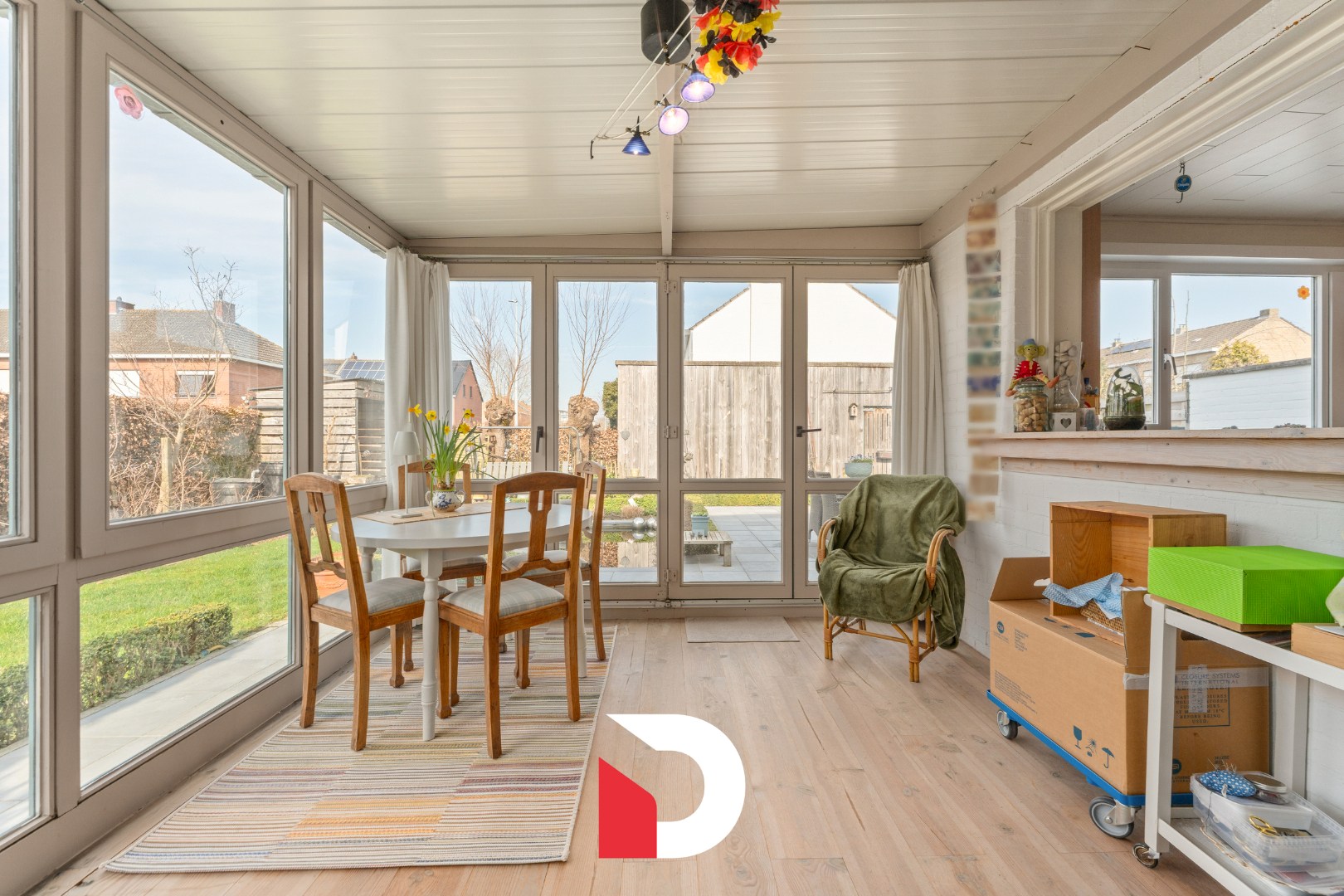 Ruime halfopen woning + apart perceel met garage op een rustige ligging te Sint-Kruis. - foto 4