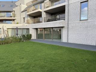 Spacious ground floor apartment (96.32 m²) for sale in the August residence in Ypres. This bright apartment has two beautiful bedrooms and a...