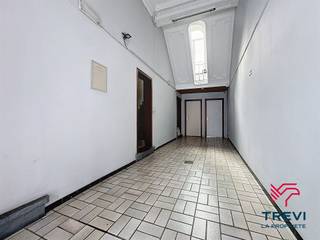 À vendre à Charleroi : immeuble de rapport idéalement situé, offrant une opportunité d’investissement rare avec un excellent potentiel de...