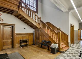 Schitterend herenhuis in eclectische stijl, gelegen in het centrum van Turnhout. Dit karaktervolle burgerhuis werd opgetrokken in 1935 naar...