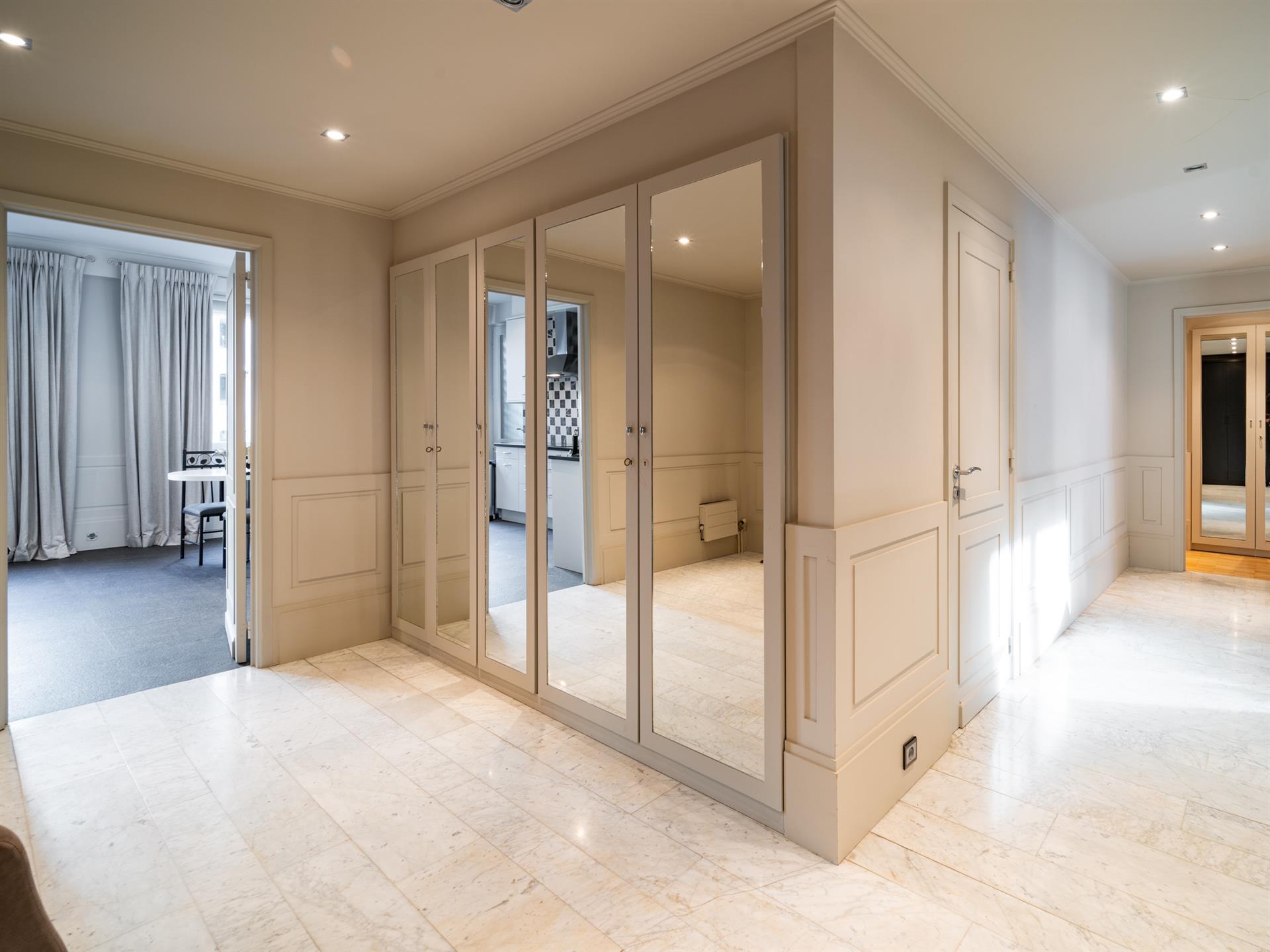 Apartment for sale in Ixelles with 2 bedrooms - photo 5