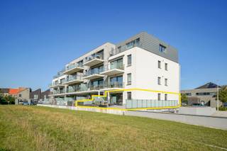 Zoek je een instapklaar appartement met veel ruimte, een groot terras en een praktische indeling? Dan is dit appartement zeker het bekijken waard...