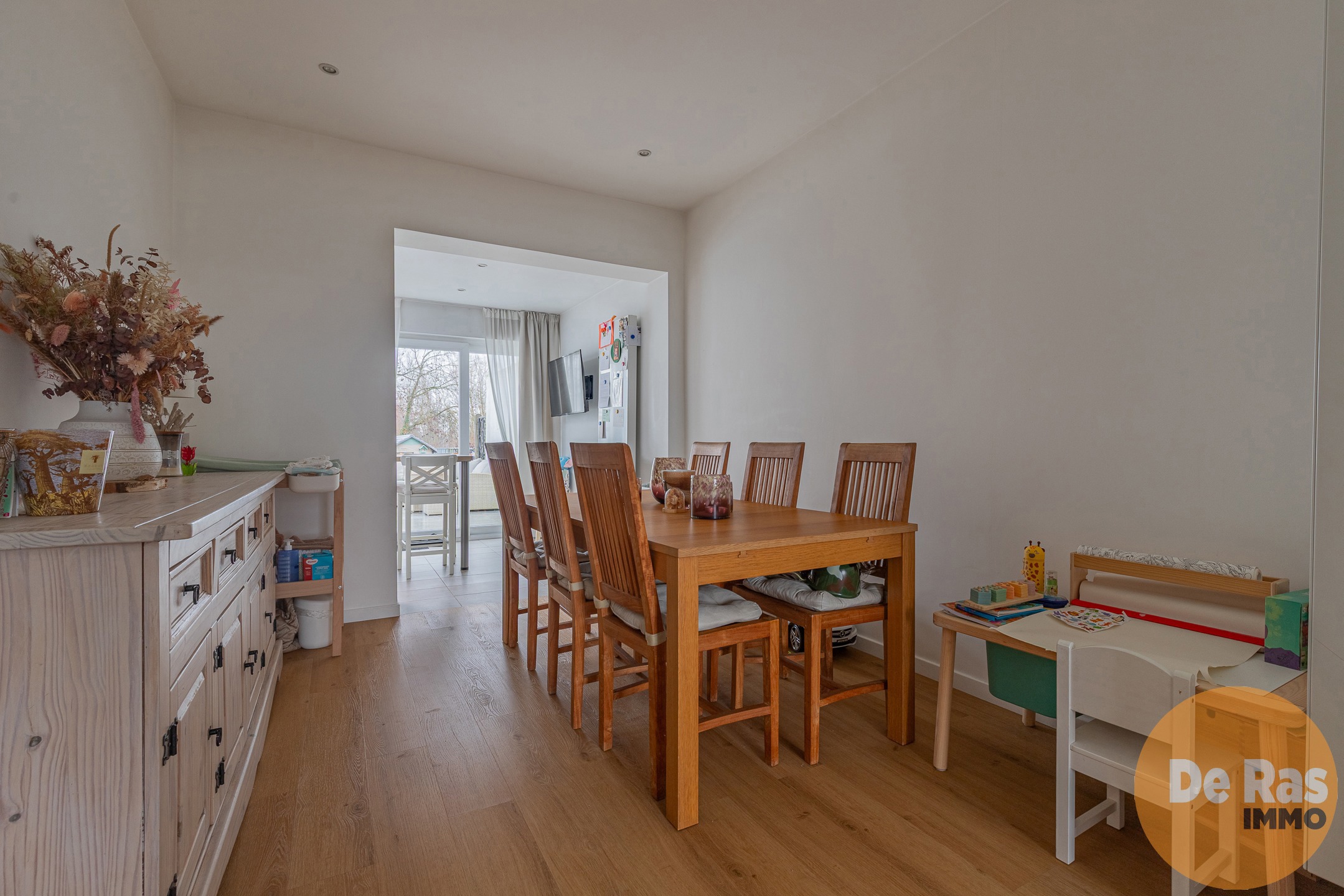 HUMBEEK -Leuke woning met tuin en 3 slpk met zicht op water - foto 4