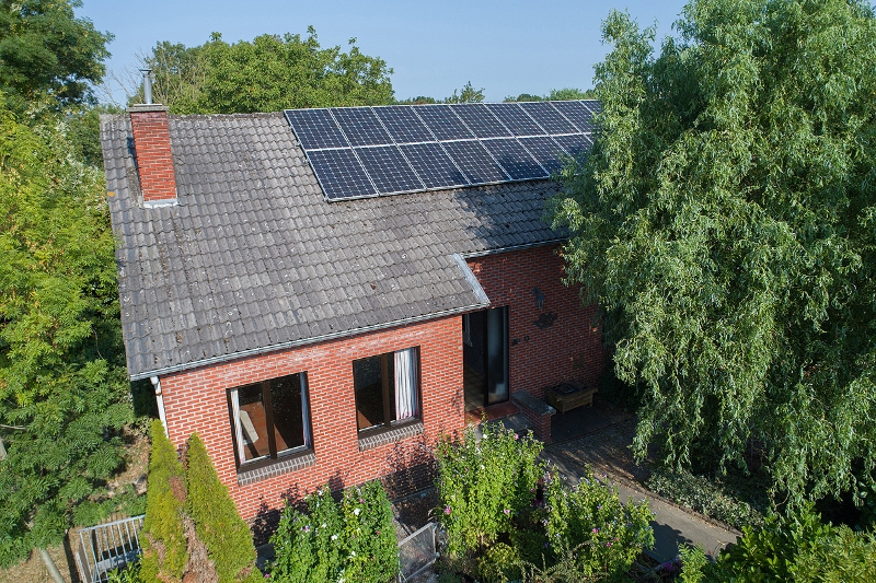 Interessant renovatieproject in groene omgeving op een knap perceel van bijna 12 are - foto 2