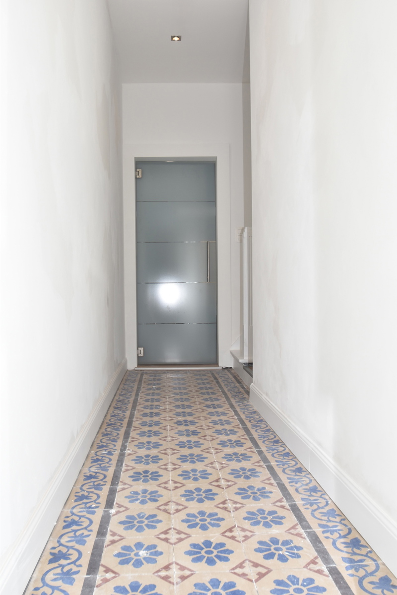 Recente woning met 3 slaapkamers, ruime badkamer en koertje  - foto 5