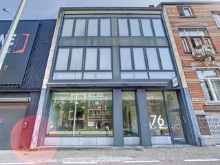 Op de Leuvense Ring, tussen het station en Imbev, is dit instapklaar, vergund, kantoorgebouw gelegen.De afgelopen jaren werd het gebouw verhuurd. In...