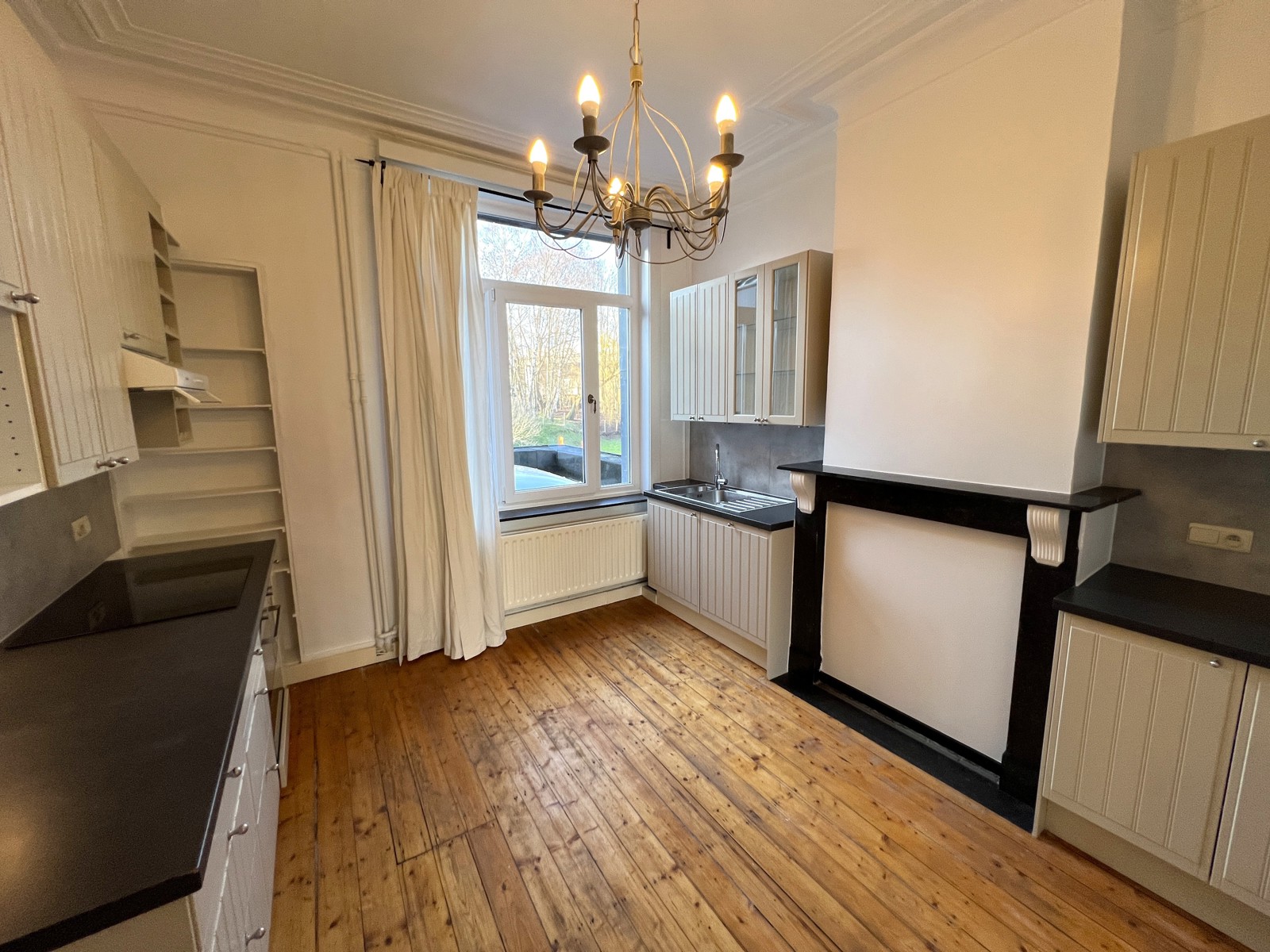 Lichtrijk en authentiek duplexappartement nabij centrum Gent - foto 4