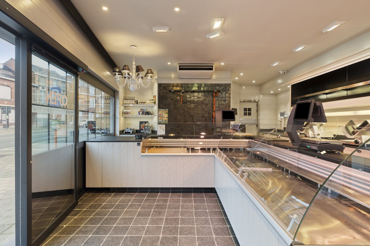 Propriété commerciale avec maison à vendre à Courtrai. - photo 3