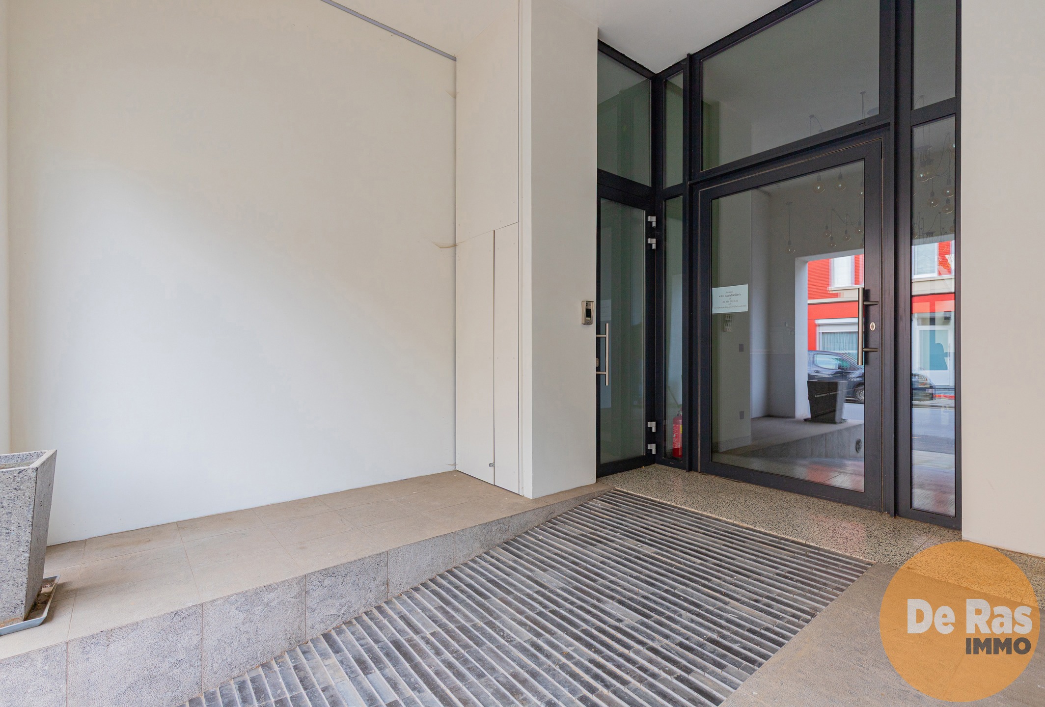 AALST - KANTOOR MET VERNIEUWD APP. IN HART VAN DE STAD - foto 2