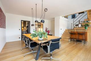 Instapklaar duplex-appartement met 3 slaapkamers, op een steenworp van de Grote Markt. Epc-score: 184 kWh/m² (label B)Ligging: centrum Turnhout, op...