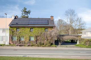 Découvrez cette maison à trois façades située dans un emplacement de choix à Vaalbeek (Oud-Heverlee), une commune verdoyante idéalement située...