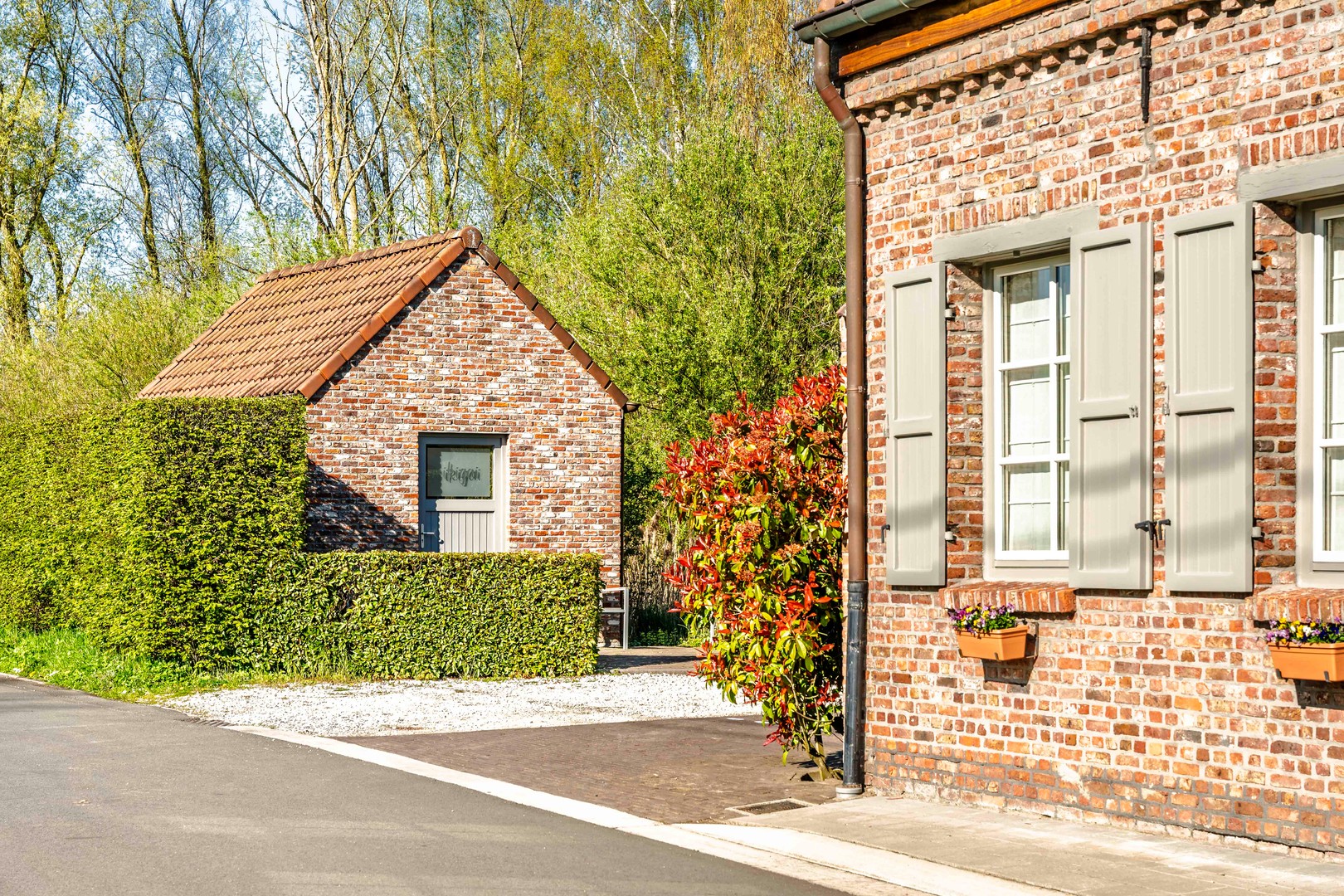 Prachtige instapklare woning met diverse invullingsmogelijkheden! - foto 2