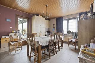 Deze vrijstaande woning is gelegen op een ruim perceel van 1.903 m² en biedt tal van mogelijkheden, waaronder de optie tot opsplitsing en het...