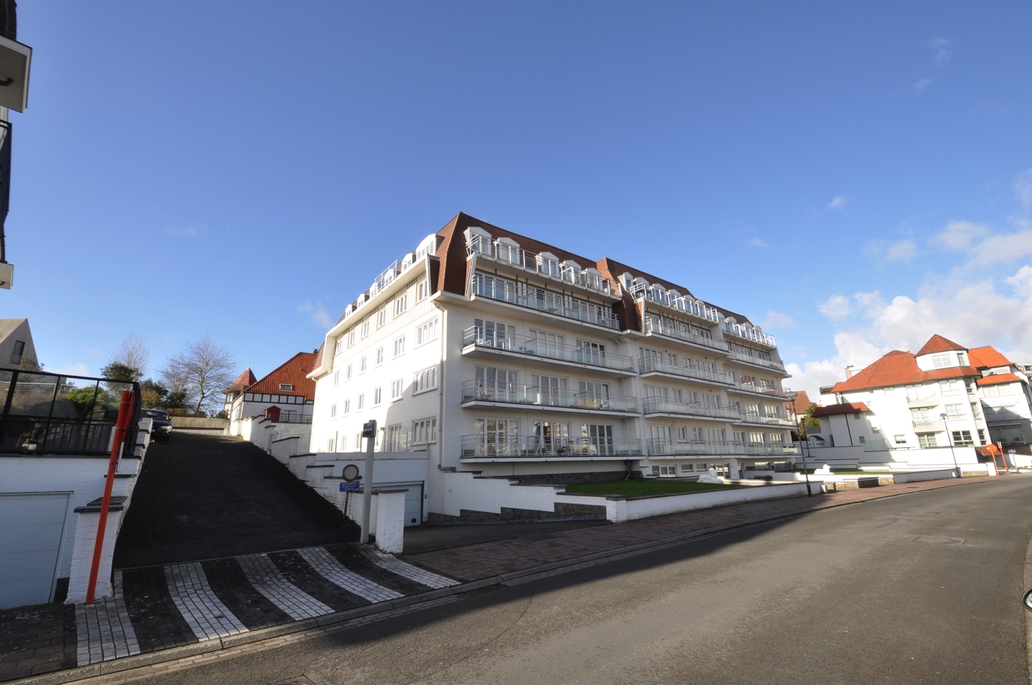 Zeer goed gelegen garage aan het Stübbenpark in Duinbergen - photo 1