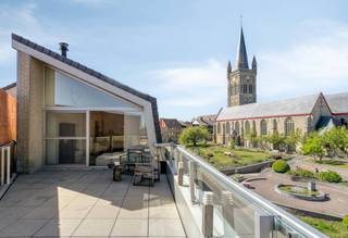 This penthouse is offered via the Pre-sale formula. On Saturday, 30/05/26 between 10 a.m. and 12 p.m., you can come and view this property...