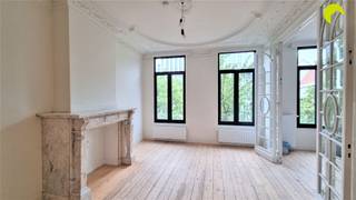 This charming apartment can be found behind an authentic facade on the Paardenmarkt.On the ground floor, the building has a spacious, enclosed...