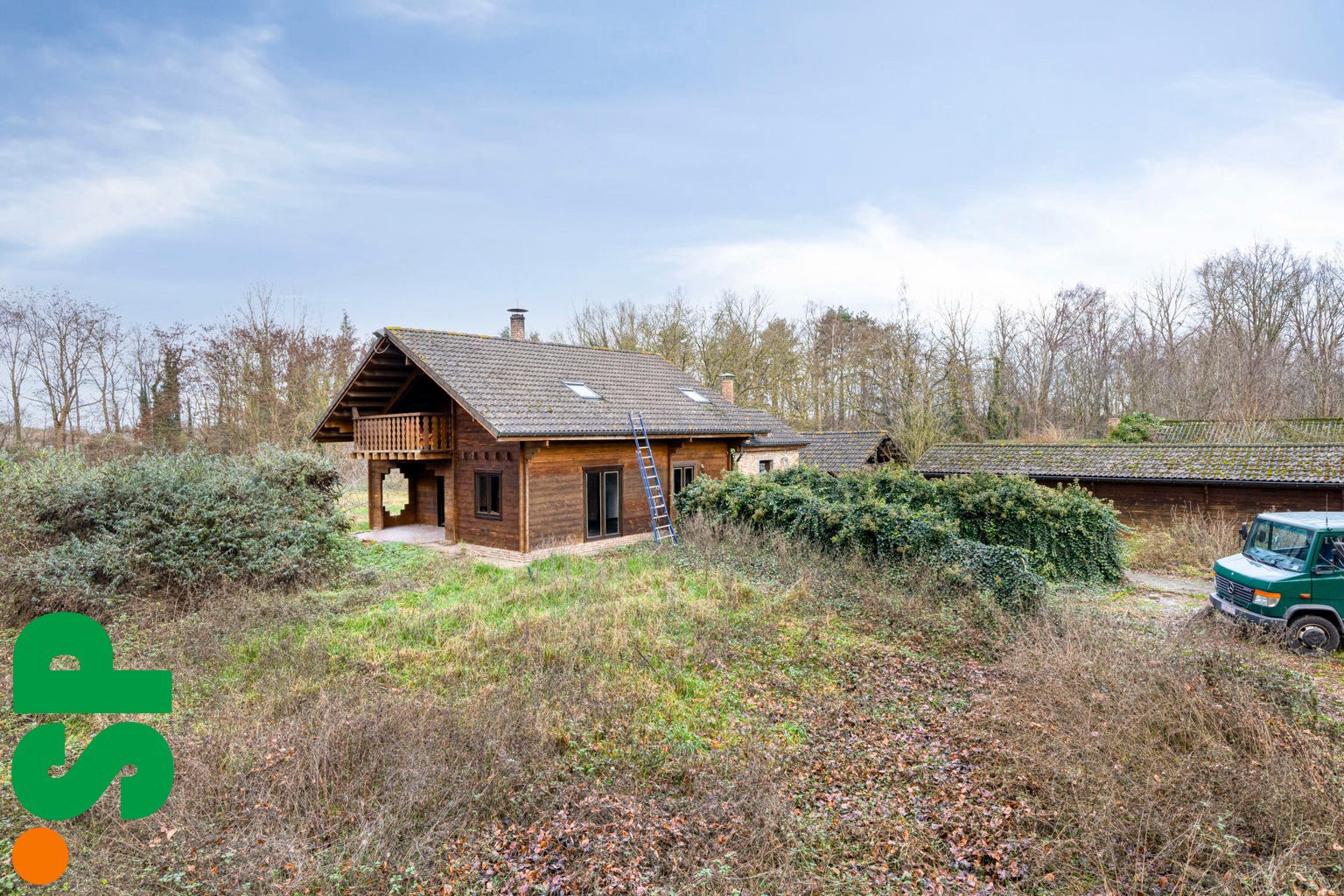 Chalet met een uniek groot domein en ontwikkelingspotentieel - foto 1