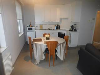 Gezellig appartement met 1 slaapkamer en kelderberging gelegen in het centrum van Maaseik. ALGEMEEN- Verwarming: aardgas.- Gelegen op de 2e...