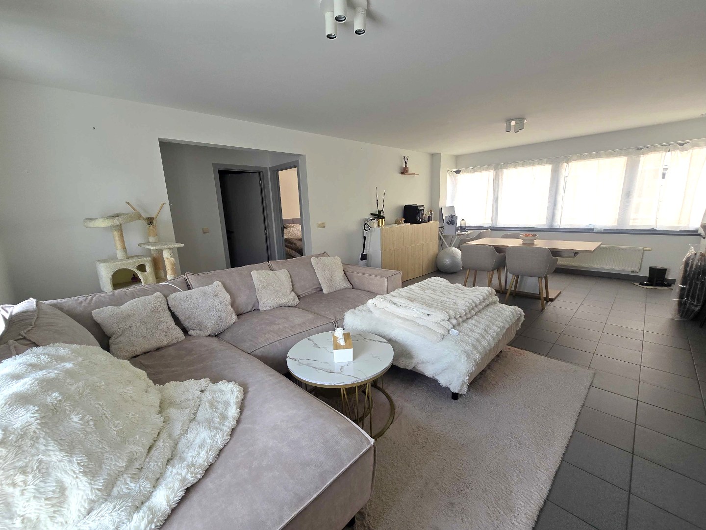Modern recent appartement met terras: - foto 5