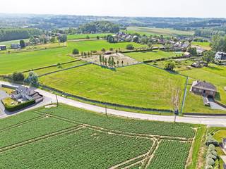 Deze verkaveling situeert zich langsheen de Bontestraat te Sint-Maria-Oudenhove, de gronden zijn uiterst landelijk doch vlot bereikbaar gelegen...