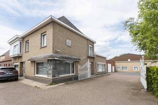 À VENDRE à Geraardsbergen. Pour plus d'informations : appelez Pieter Cardoen au 0475 36 12 52Maison : Rijtestraat 8Cette maison mitoyenne à rénover...