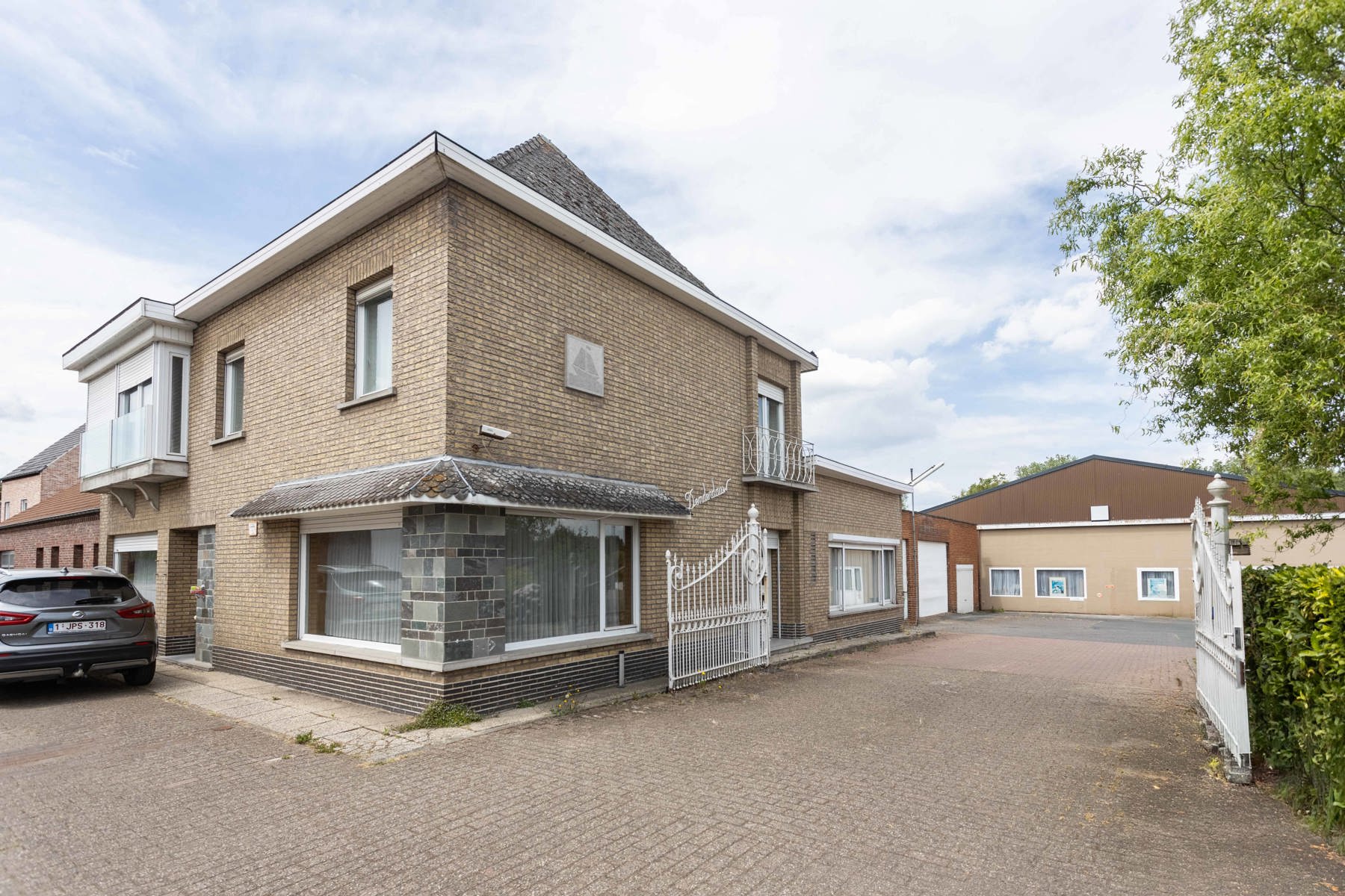 Woning met 4 slaapkamers + garage - foto 2