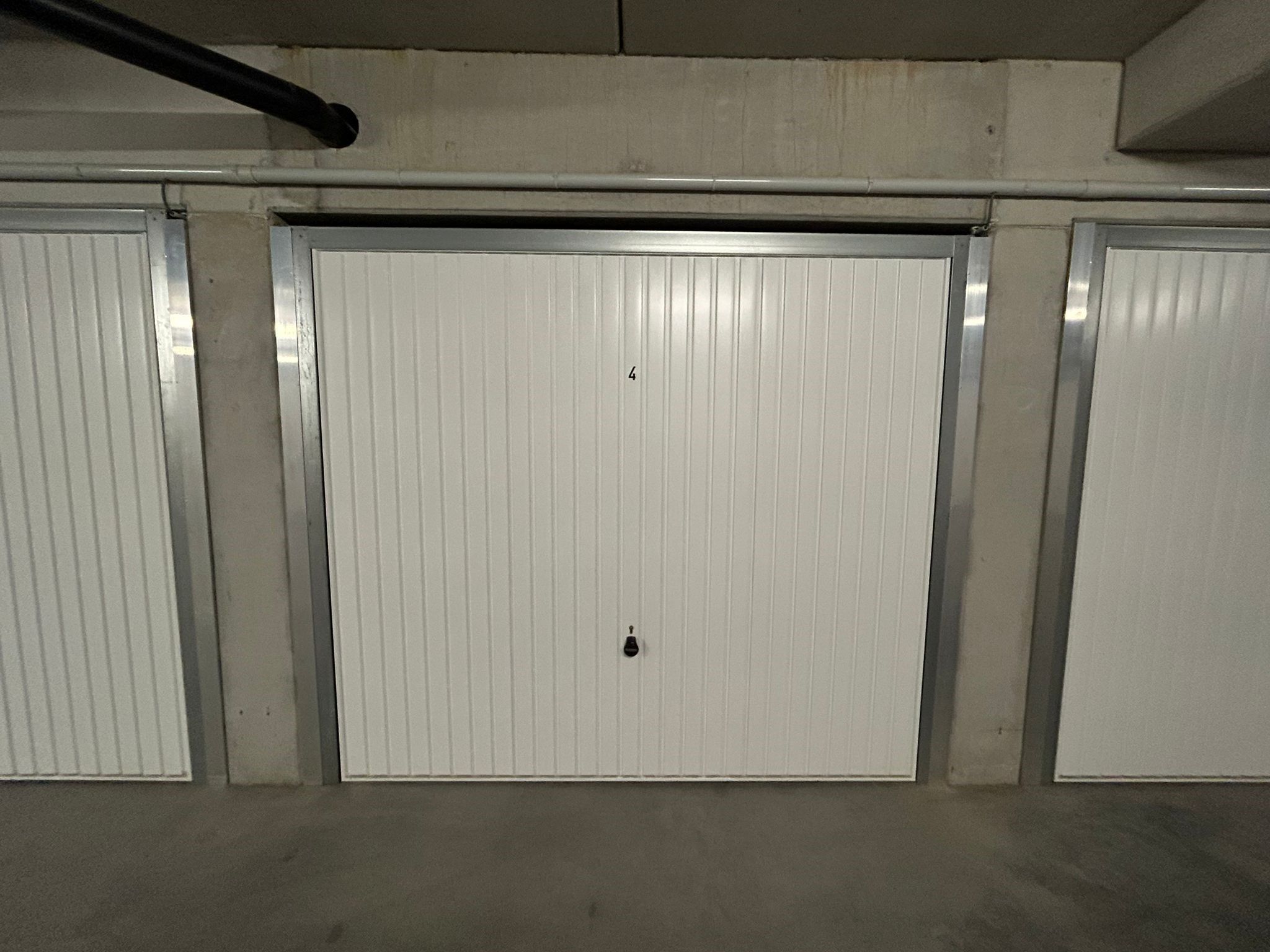 Afgesloten garagebox te huur in Bredene! - foto 2