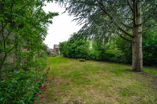 In the heart of the Faubourg de Namur district in Nivelles, magnificent plot of land of 11.80 ares ready to welcome your dream project. Popular...