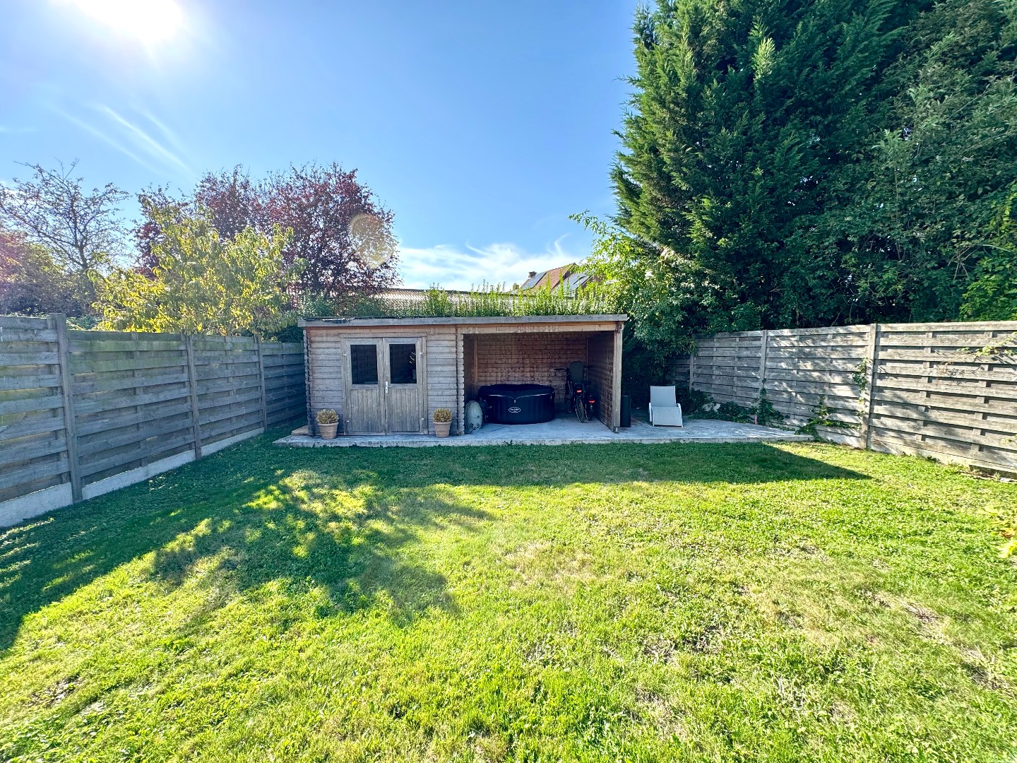 HALFOPEN WONING MET 2 SLPKS (3 MOGELIJK), GARAGE EN TUIN - foto 4