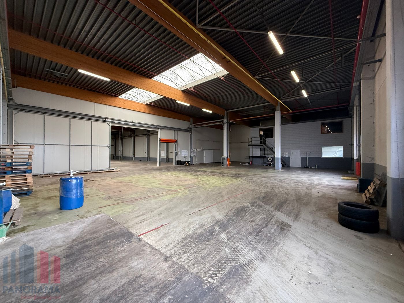 Strategisch gelegen magazijnruimte met kantoor te Aalter - photo 5