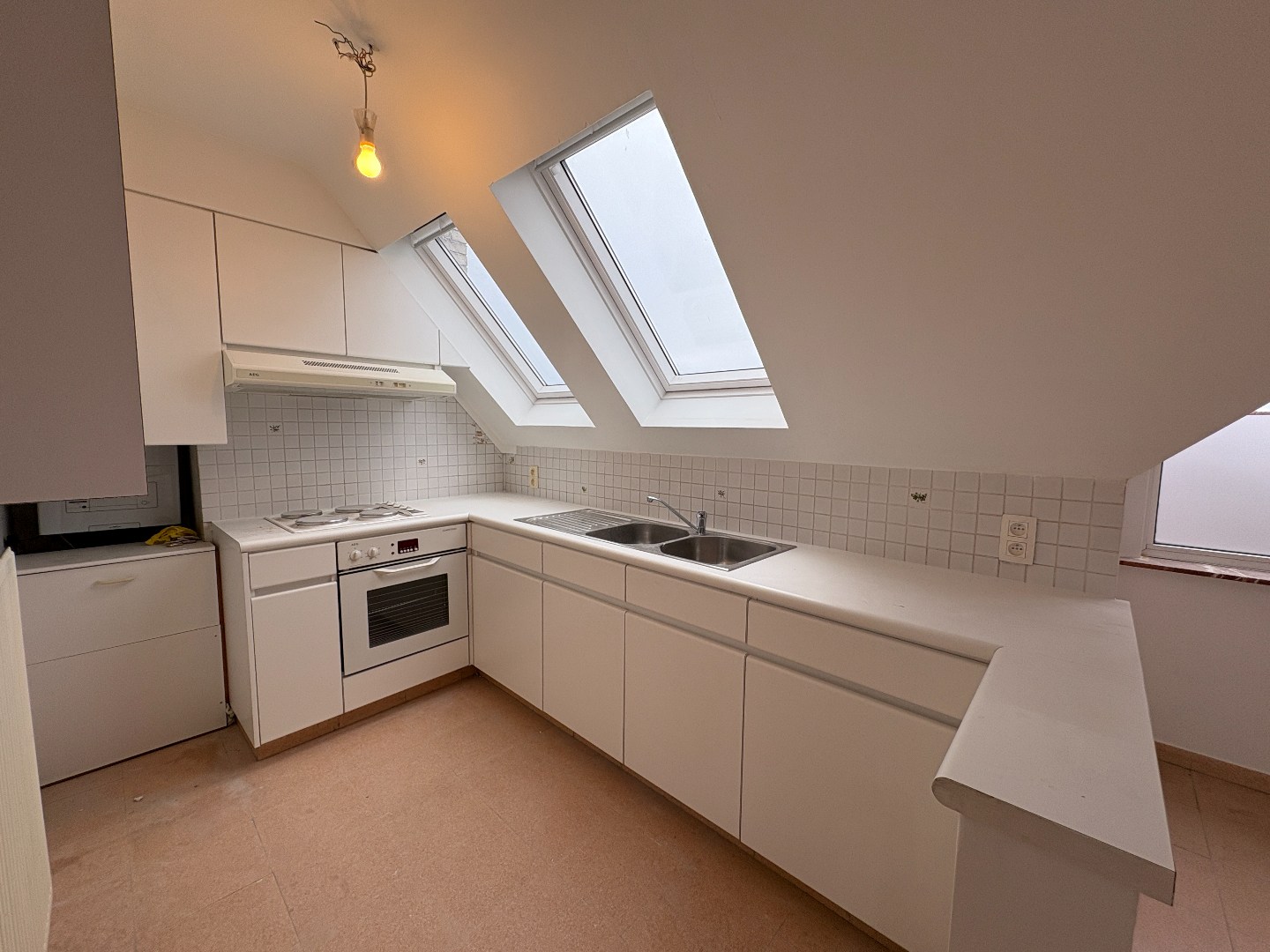 Ruime studio met groot terras en garagebox! - foto 4