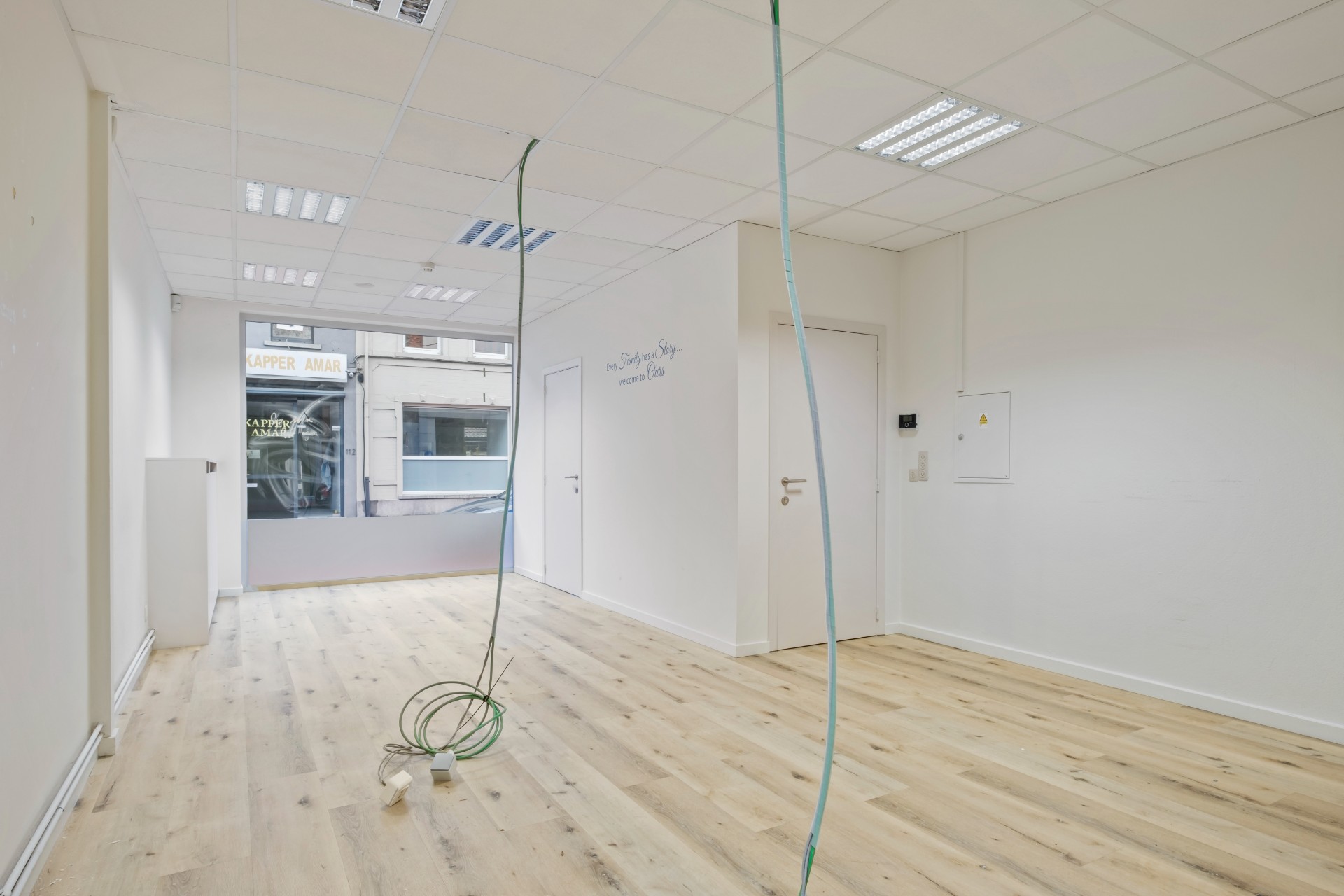 Uiterst commercieel gelegen handelspand in hartje Waregem - foto 4