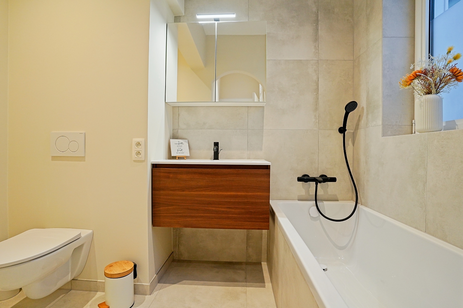 Ruim en lichtrijk 2 slaapkamer appartement in het centrum van Sint-Niklaas - foto 4