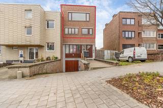Gelegen op een gunstige locatie in het centrum van Tienen bevindt zich dit ruime duplexappartement. Ideaal als eigen woonst of investering.Op de...