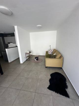 Situé dans le centre de Geraardsbergen, cet appartement se trouve à proximité de nombreux restaurants et magasins.L'appartement se compose d'un...