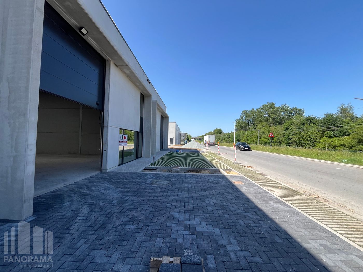 Opslagruimte van 300 m² en uitstekend gelegen vlak aan de E40 - foto 4