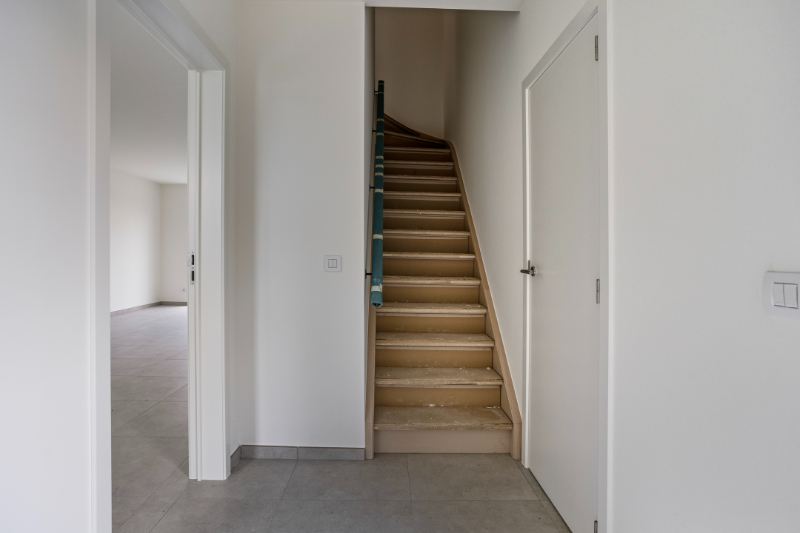 Halfopen nieuwbouw met 3 slaapkamers en garage op een perceel van 377m² - foto 4