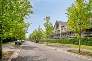 Located near the idyllic Damse Vaart, here you can enjoy a perfect balance between the peace of the water and the proximity to the bustling...