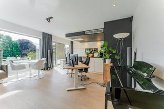 Modern Luxe-Appartement met 3slpk - terras en dubbele autostaanplaatsDit exclusieve penthouse van 115 m² ligt in het hart van Brugge en biedt een...