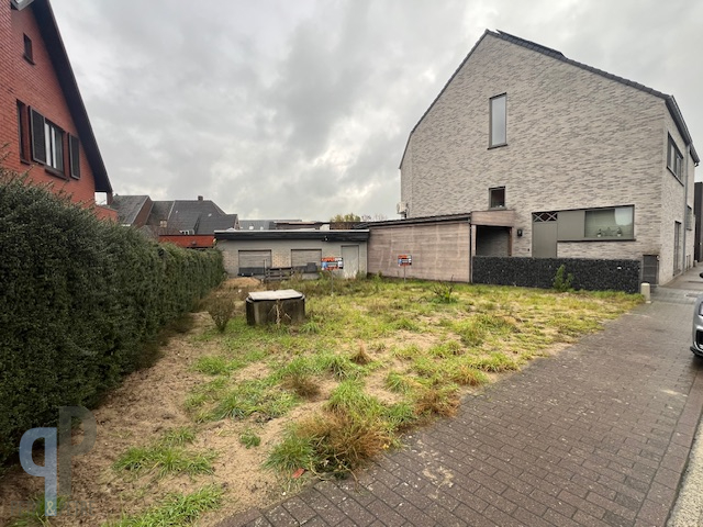 Grond voor het optrekken van garages - photo 2