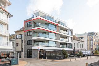 Blankenberge: Luxe-appartement (128m²) met prachtig zicht en zonneterras te koop!Op de 3e verdieping van de stijlvolle en klassevolle residentie “De...