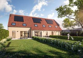 In het gezellige Houtem, deelgemeente van Veurne, ontwikkelt Potrell een kleinschalig nieuwbouwproject van 3 eigentijdse woningen.<br />De ééngezinswoningen zijn rustig gelegen, op een kwartier rijden van de stad Veurne waar zich heel wat winkels, scholen, supermarkten,… situeren.<br /><br />De percelen hebben een mooie oppervlakte tussen de 392 m² en 440 m².<br /><br />Deze woningen bestaan op het gelijkvloers uit een inkomhal, een gastentoilet en een gezellige zit- en eethoek. Vanuit de keuken heb je zicht op de west gerichte tuin. Lot 2 & 3 beschikken over een inpandige garage met de nodige bergruimte.<br /><br />Op het eerste verdiep vinden we de nachthal, drie slaapkamers, een apart toilet en badkamer die uitgerust is met een dubbele wastafel, douche en ligbad.<br />De zolder kan eventueel ingericht worden als extra slaapkamer of polyvalente ruimte.<br /><br />Bovendien is de volledige Buitenafwerking (Oprit, terras, tuinafsluiting, inzaaien gras) reeds voorzien door Potrell.<br /><br />De energiezuinige woningen worden voorzien van vloerverwarming en de nodige zonnepanelen, en voldoet aan E-peil 30 (BEN-woning). Prijzen zijn exclusief kosten.<br /><br />Enthousiast naar deze charmante gezinswoning in Houtem? Contacteer ons snel via info@potrell.be of via 051 437 507.<br /><br />WONING OP MAAT | JOUW WONING, JOUW STIJL<br />Maak van deze woning jouw droomhuis op maat! Voeg je eigen smaak en persoonlijkheid toe en kies zelf de keuken, vloer en badkamer van jouw instapklare woning. Een eigen stek op maat van jouw wensen en stijl. Jij kiest, Potrell voert uit. <br />Zo makkelijk is het!