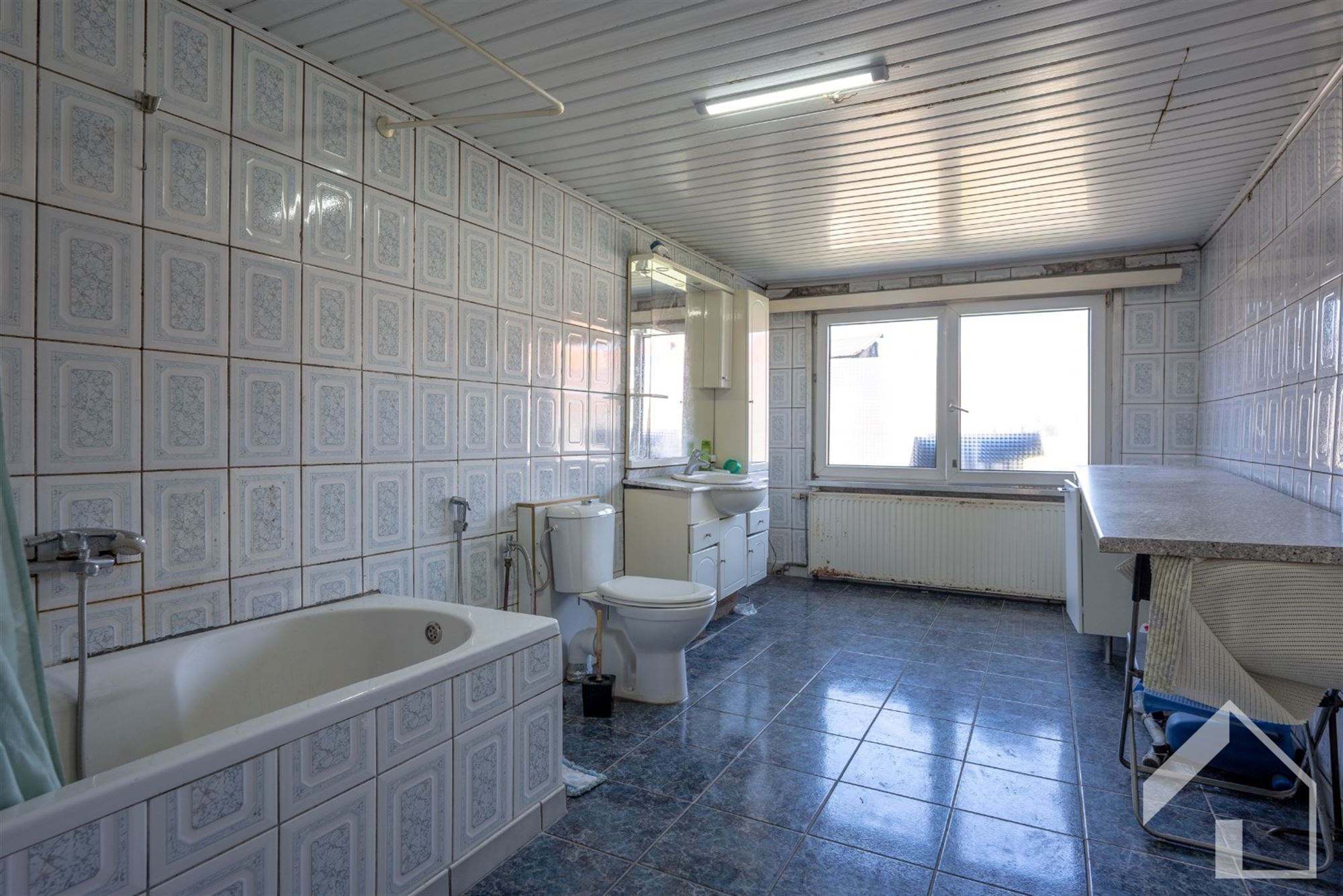 Ruime woning (190 m²) met tuin en veel potentieel - foto 5