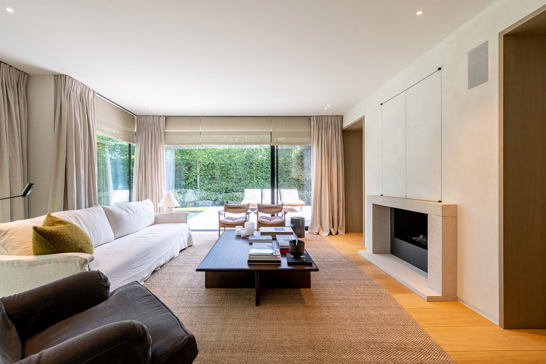 Prachtige recente villa in hedendaagse stijl  - foto 4