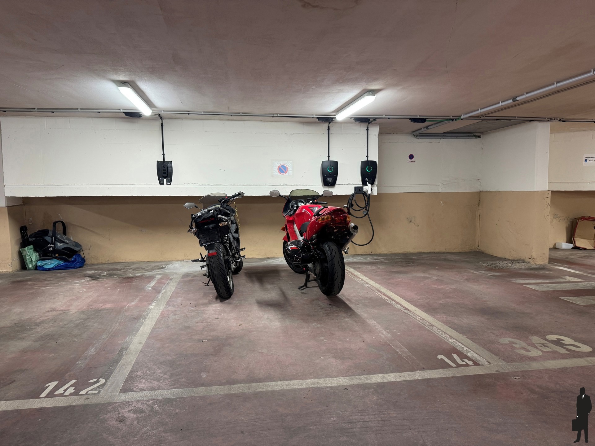 Garage for sale in Antwerp - photo 2