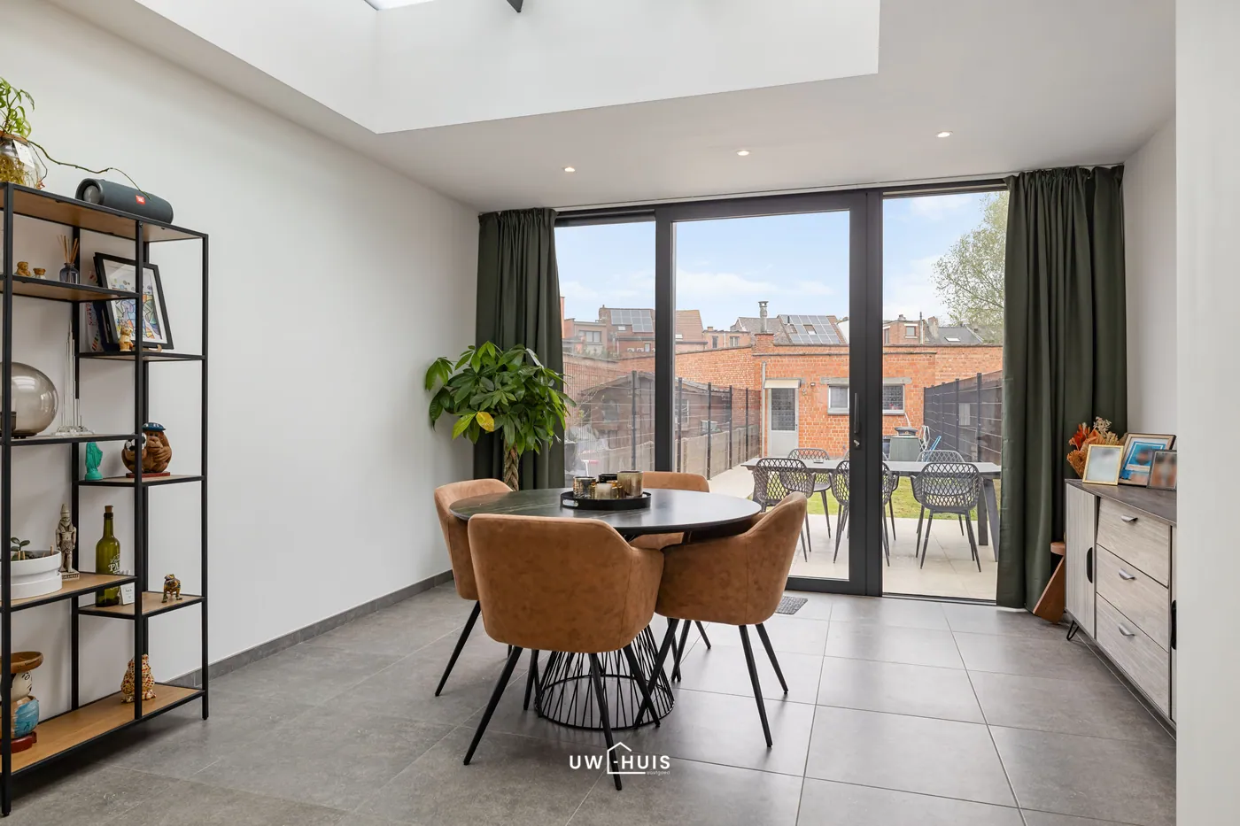 Prachtig gerenoveerde woning met 3 slaapkamers en tuin! - foto 5