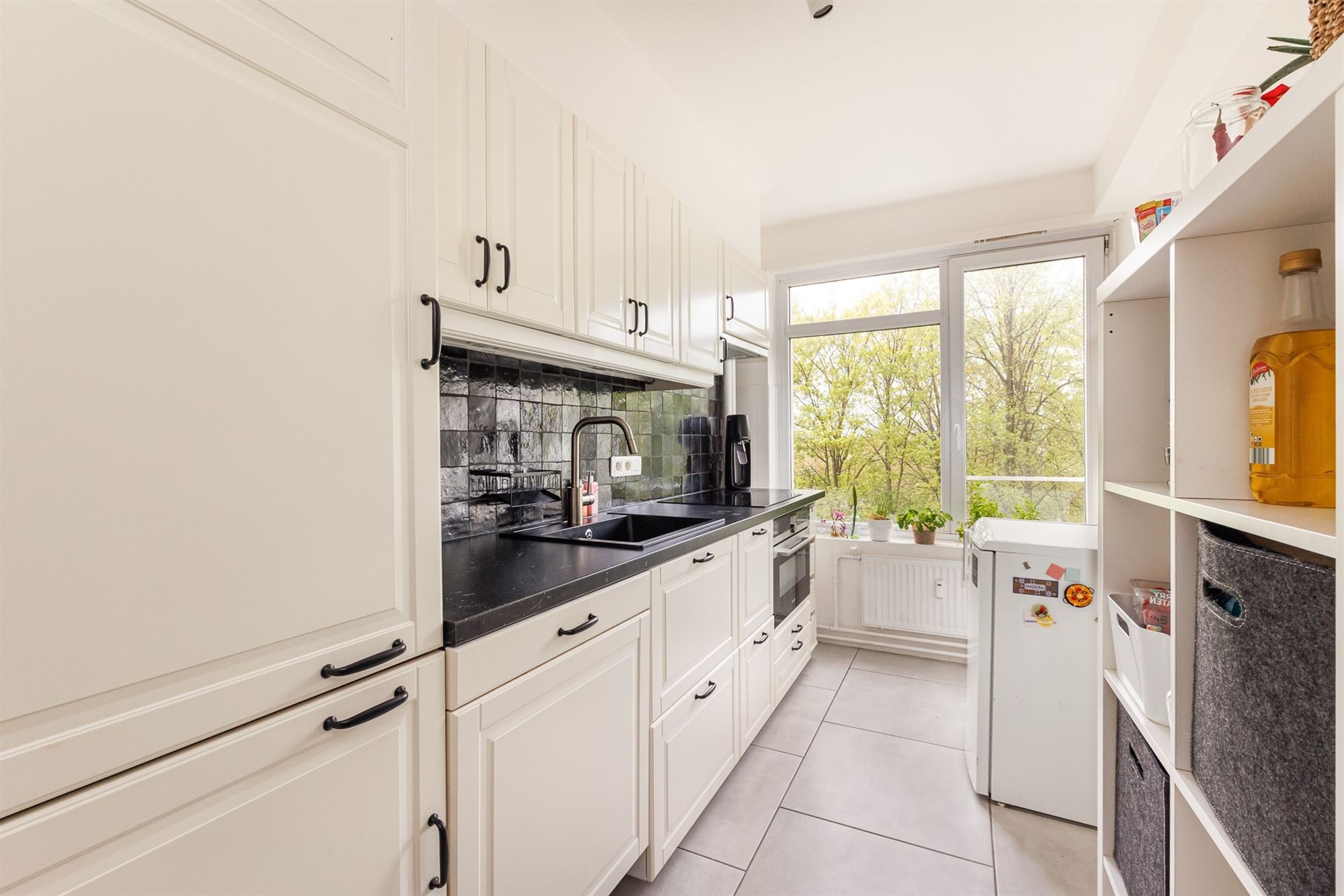 Gerenoveerd 2 Slaapkamer appartement met terras in Berchem - foto 5