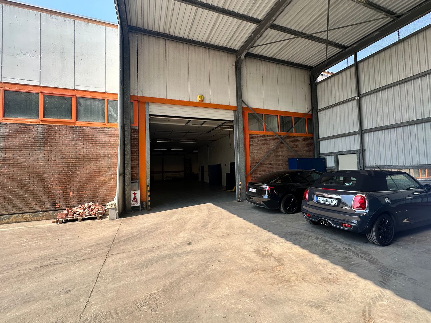 Functioneel magazijn met kantoor te huur – 1.800 m² magazijnruimte - foto 4