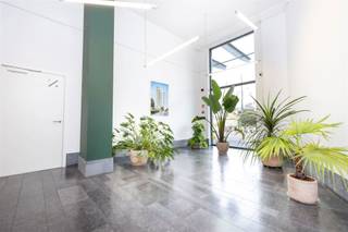 4 beveiligde parkeerplaatsen in de kelder van een flatgebouw uit 2020. Op slechts 5 minuten rijden van het centrum, Gare du Midi, de snelweg...